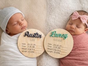 Personalized Wooden Baby Birth Stat Sign | Maple Plywood Name Disc (4-6 inches)