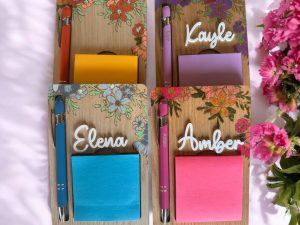 il_fullxfull.8003742471_kqla.jpg Personalized Pen and Sticky Note Holder, floral decor, office decor, handmade
